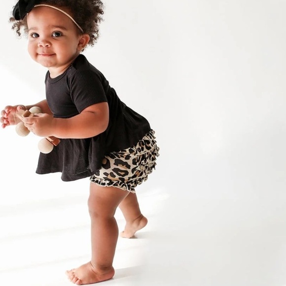 Posh Peanut Baby Girl Infant Ruffle Bummies Bottoms - Picture 3 of 6
